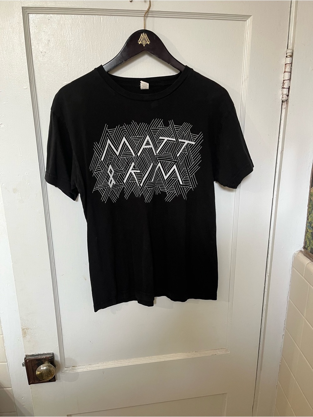 Matt & Kim Band Tee Black Graphic Concert T-Shirt Men’s Size Medium EUC